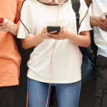 Redes sociais e saúde mental de adolescentes: impactos reais e como enfrentar o problema