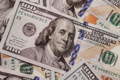 Dólar Próximo da Estabilidade e Impactos na Economia Global