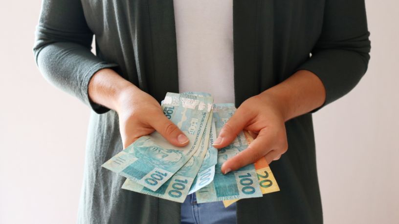 Renda alternativa no Brasil: por que 45% dos brasileiros estão buscando novas formas de ganhar dinheiro em 2026