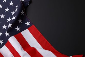 Desaprovação de Trump na Economia Atinge 58%: O Que a Pesquisa Revela Sobre as Eleições de 2026